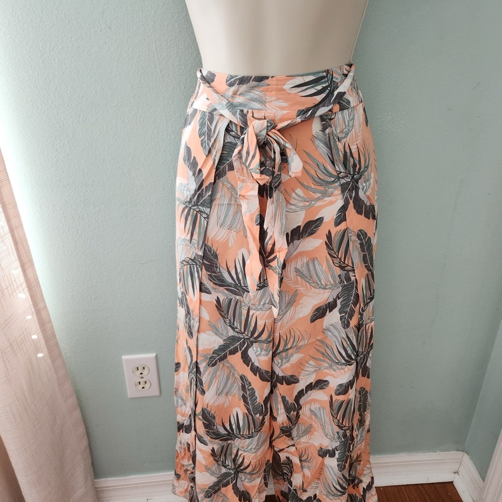 Sky Tropical Leaf Print Skirt